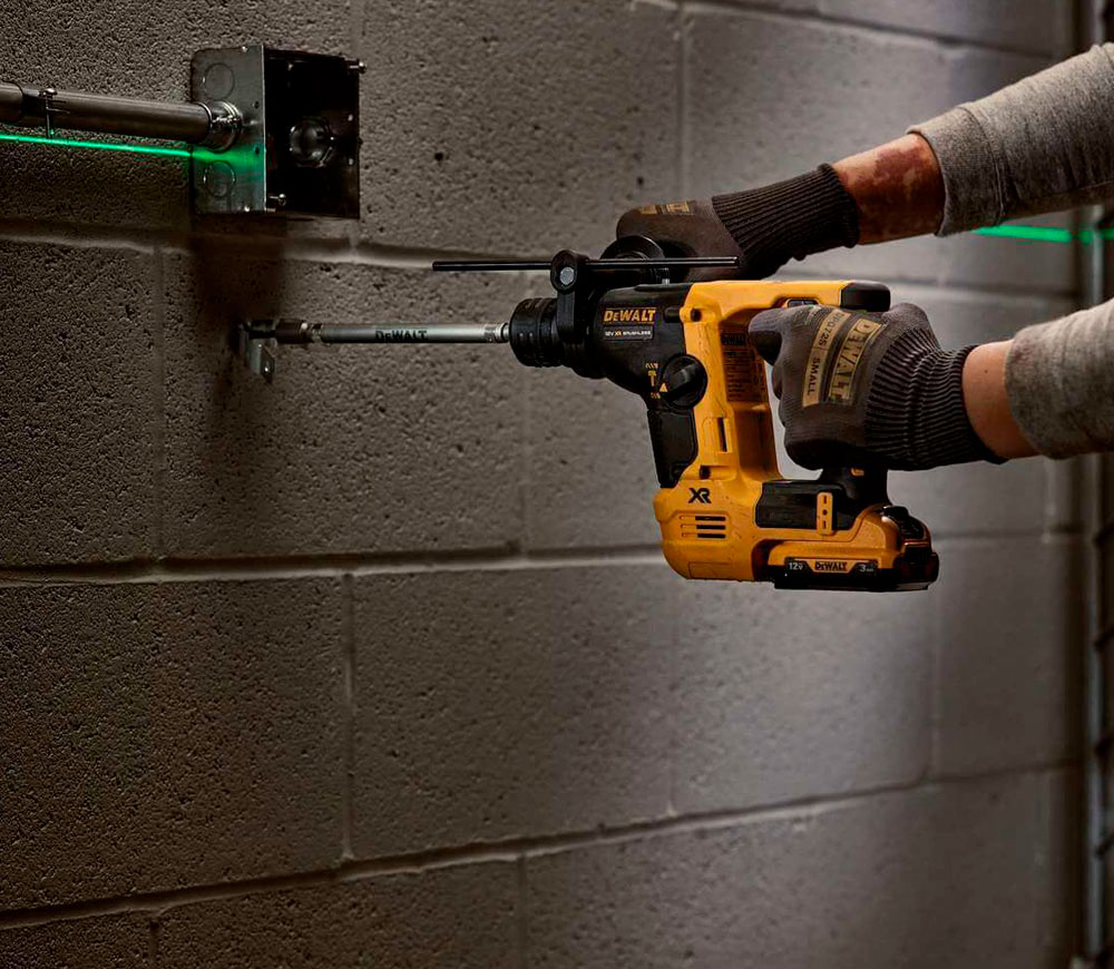 Перфоратор аккумуляторный DEWALT DCH072L2-QW 1.2Дж 12В 3Ач photo 2