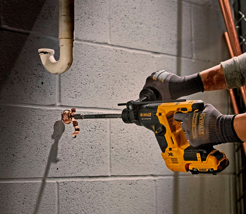 Перфоратор аккумуляторный DEWALT DCH072L2-QW 1.2Дж 12В 3Ач photo 4