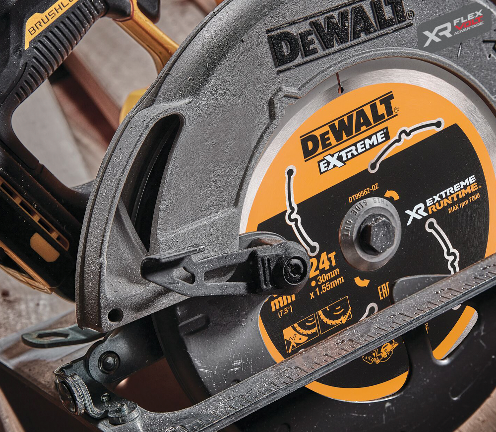 Дисковая пила аккумуляторная (без аккумуляторов) DEWALT DCS573NT 190мм 54В photo 5
