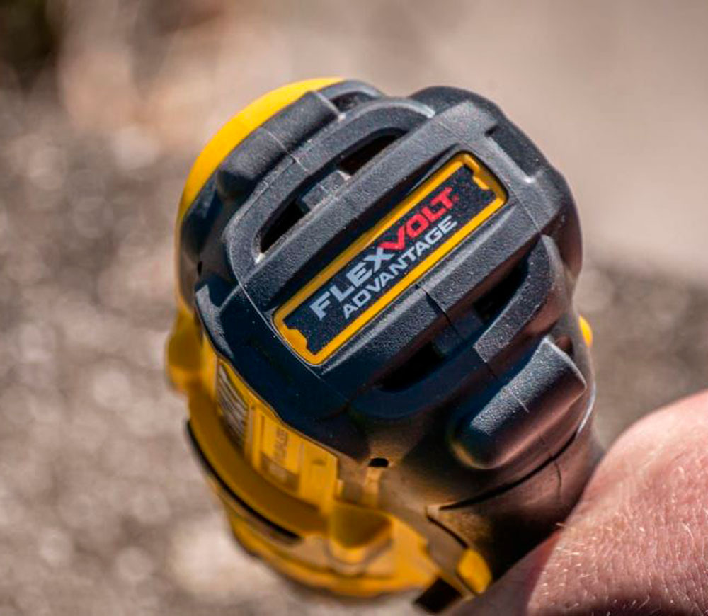 Шуруповерт аккумуляторный DEWALT DCD999T1-QW 18В 6Ач photo 3
