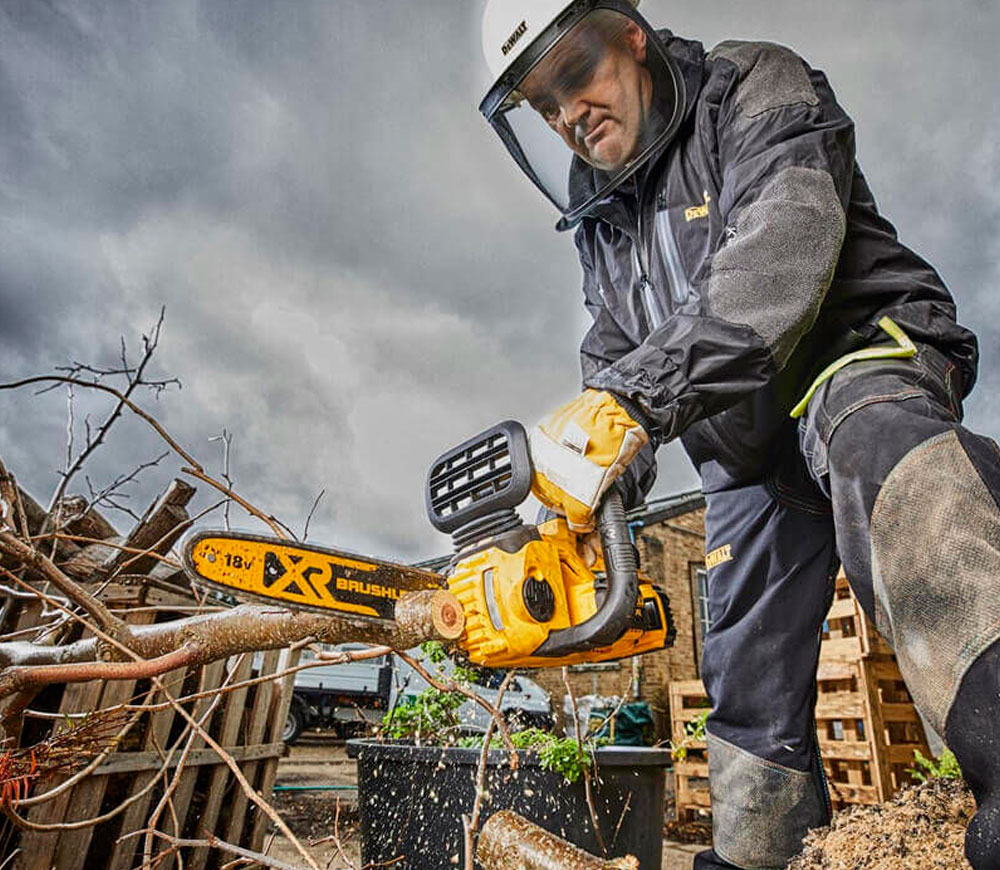 Цепная пила аккумуляторная DEWALT DCM565P1 300мм 18В 5Ач photo 4