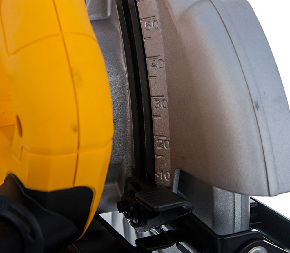 Дисковая пила DEWALT DWE560-QS 1300вт 185мм photo 3