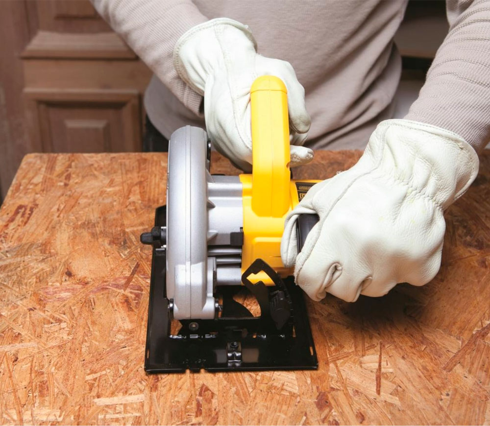 Дисковая пила DEWALT DWE560-QS 1300вт 185мм photo 4