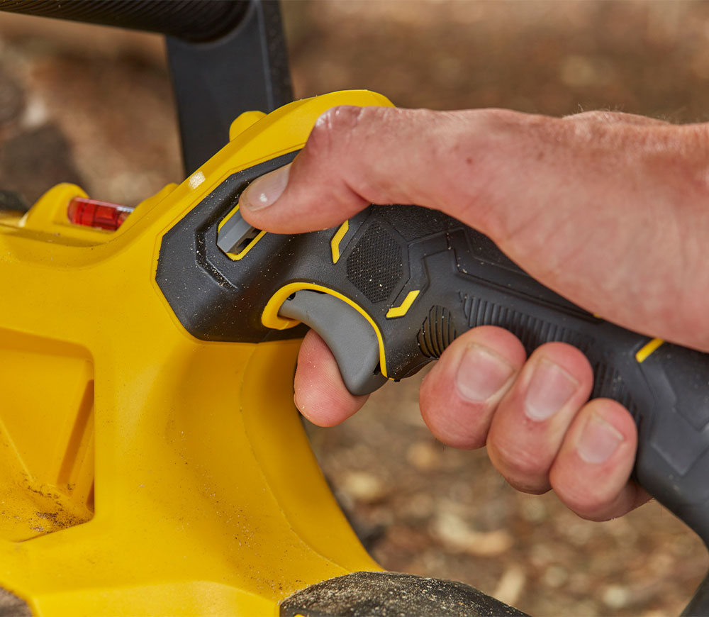 Цепная пила аккумуляторная STANLEY SFMCCS630M1-QW 300мм 20В 4Ач photo 2