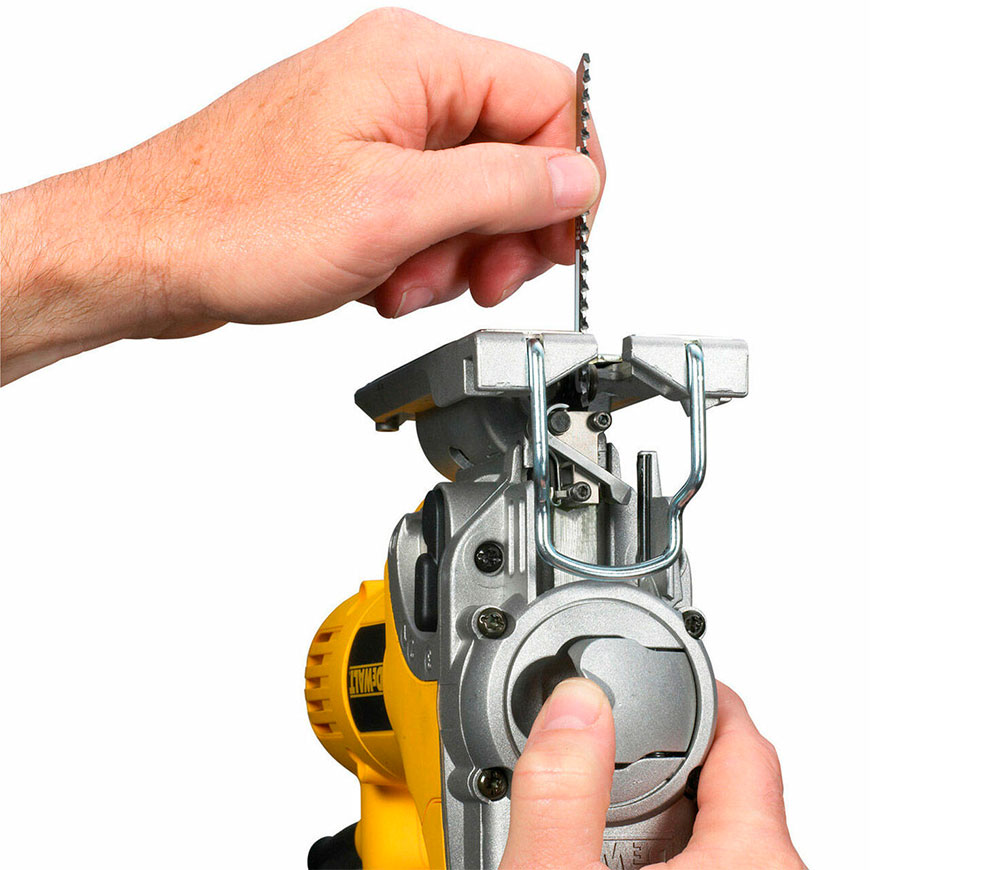 Лобзик DEWALT DW331KT 701вт photo 3
