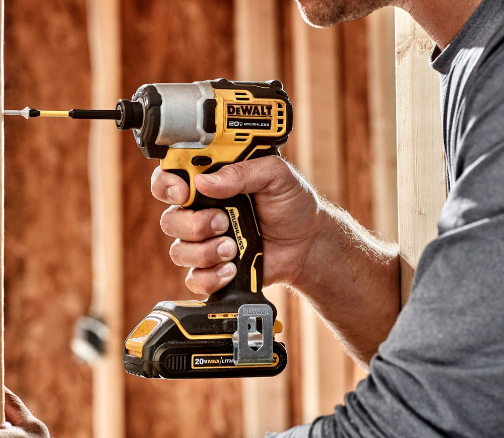 Шуруповерт аккумуляторный (без аккумуляторов) DEWALT DCF840N-XJ 18В photo 2