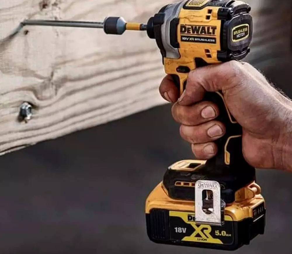 Шуруповерт аккумуляторный (без аккумуляторов) DEWALT DCF850N-XJ 18В photo 3