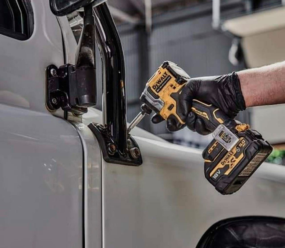 Mașină de înșurubat cu acumulator (fără baterii) DEWALT DCF850NT-XJ 18V photo 3