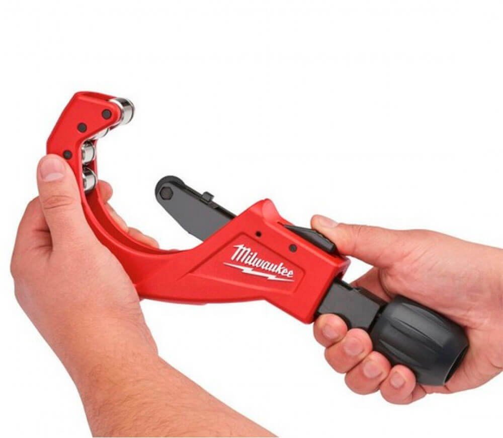 Резак для труб из металла MILWAUKEE 48229253 16-67мм photo 1