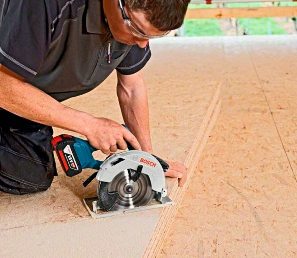 Дисковая пила аккумуляторная BOSCH GKS 18V 165мм 18В 4Ач photo 6
