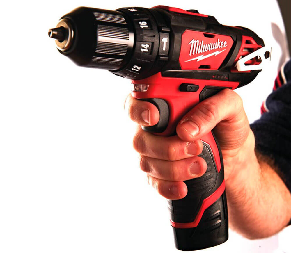 Шуруповерт аккумуляторный MILWAUKEE M12BPD-202C 12В 2Ач photo 2