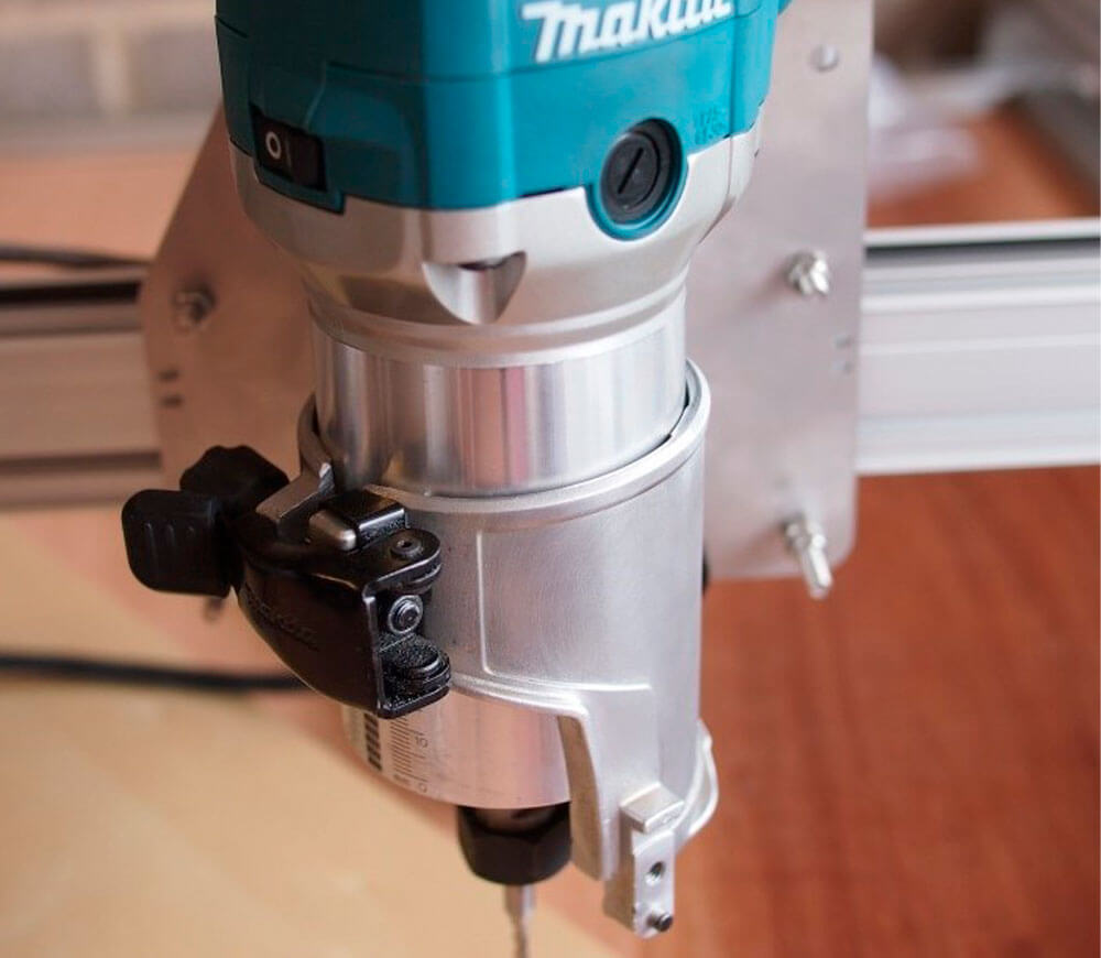 Mașină de frezat MAKITA RT0702CX2 710w photo 10