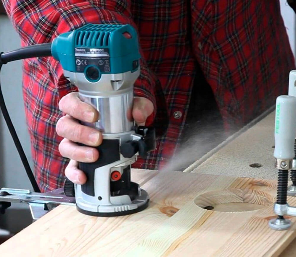 Mașină de frezat MAKITA RT0702CX2 710w photo 9