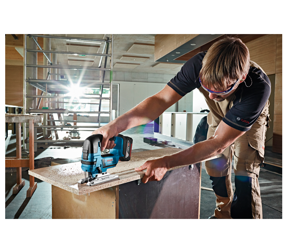 Лобзик аккумуляторный BOSCH GST 18 V-LI 18В 4Ач photo 3