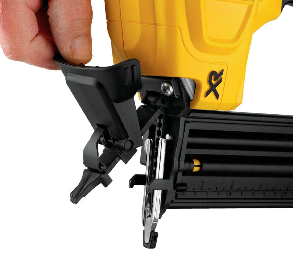 Гвоздезабиватель аккумуляторный (без аккумуляторов) DEWALT DCN680N-XJ 18В photo 3