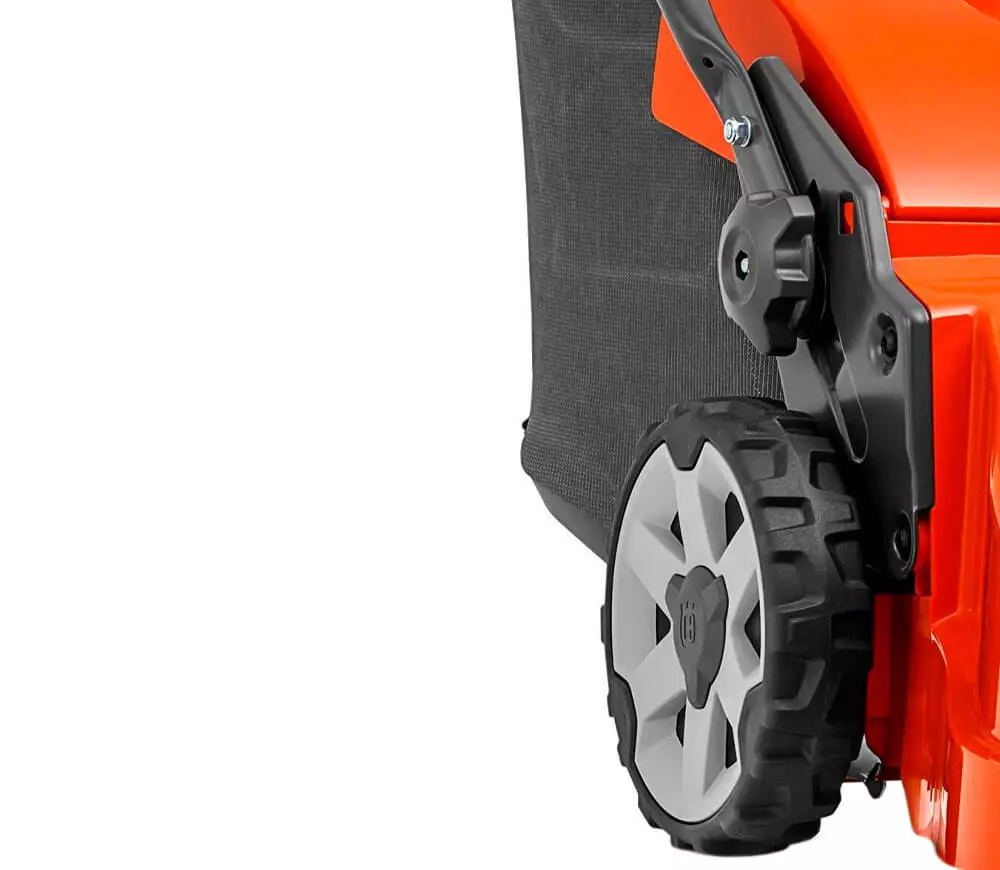 Mașină de tuns gazonul cu benzină Husqvarna LC353V 530mm 3.26cp photo 4