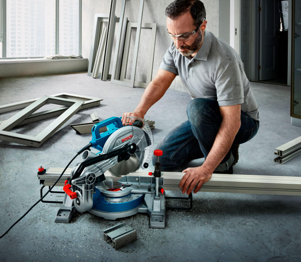 Торцовочная пила BOSCH GCM 216 1300вт 216мм photo 6