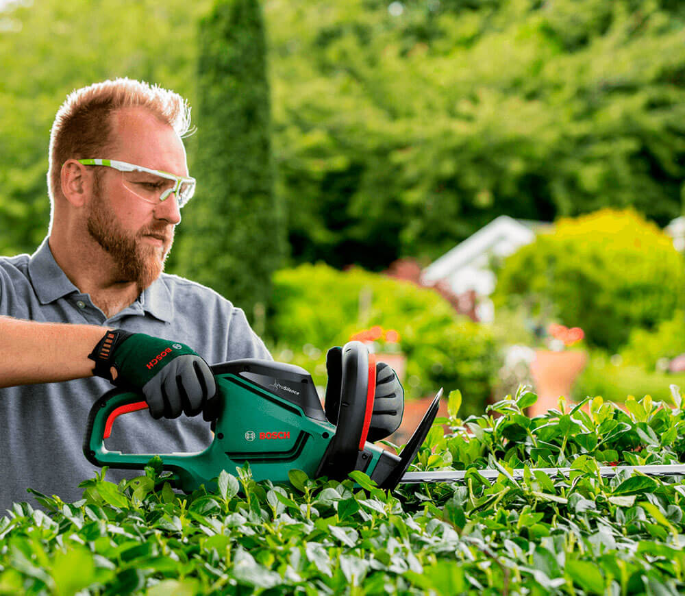 Кусторез электрический BOSCH Universal HedgeCut 60 480вт 600мм photo 4