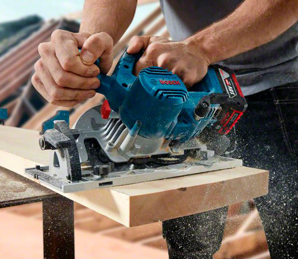 Дисковая пила аккумуляторная (без аккумуляторов) BOSCH GKS 185-LI 165мм 18В photo 4