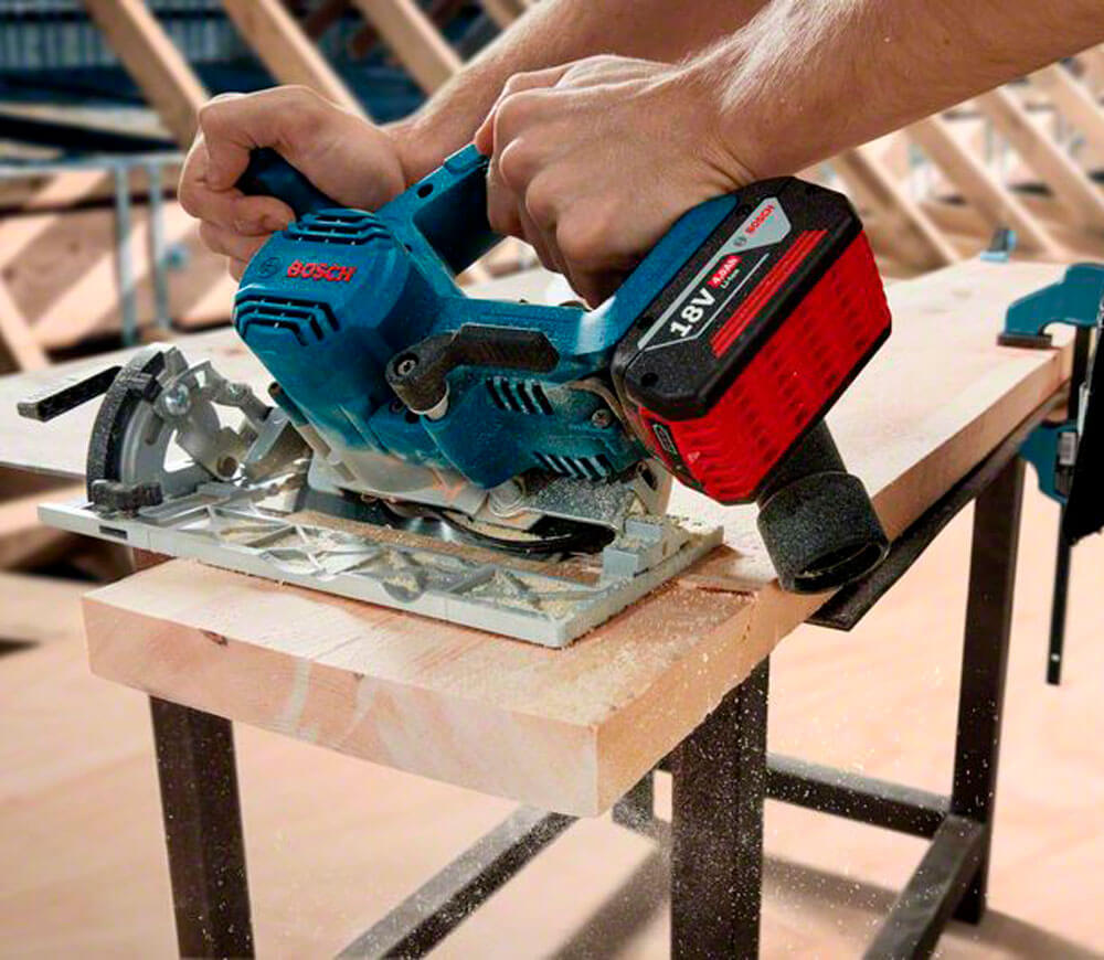 Дисковая пила аккумуляторная (без аккумуляторов) BOSCH GKS 185-LI 165мм 18В photo 5