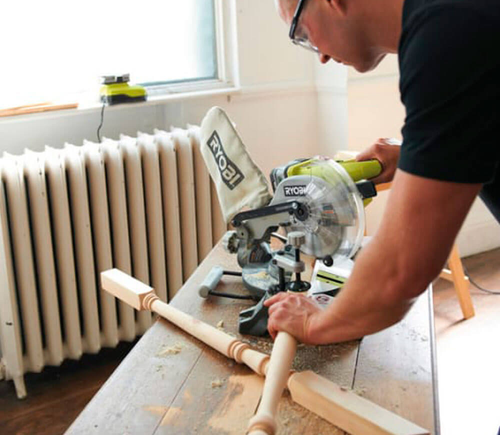 Торцовочная пила аккумуляторная RYOBI EMS190DCL 190мм photo 7