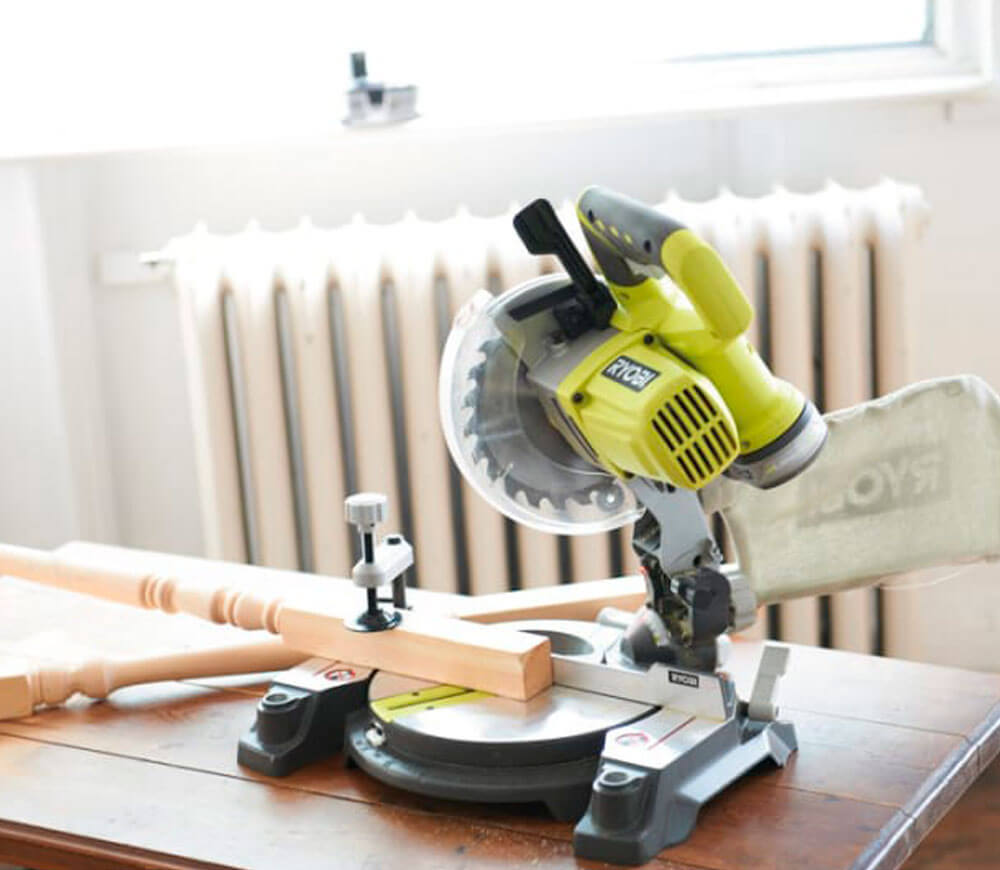 Торцовочная пила аккумуляторная RYOBI EMS190DCL 190мм photo 8