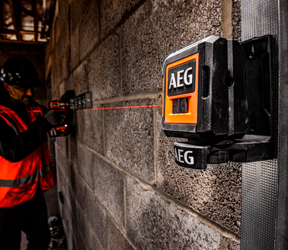 Лазерный уровень AEG CLR215-B 2луча 15m photo 3