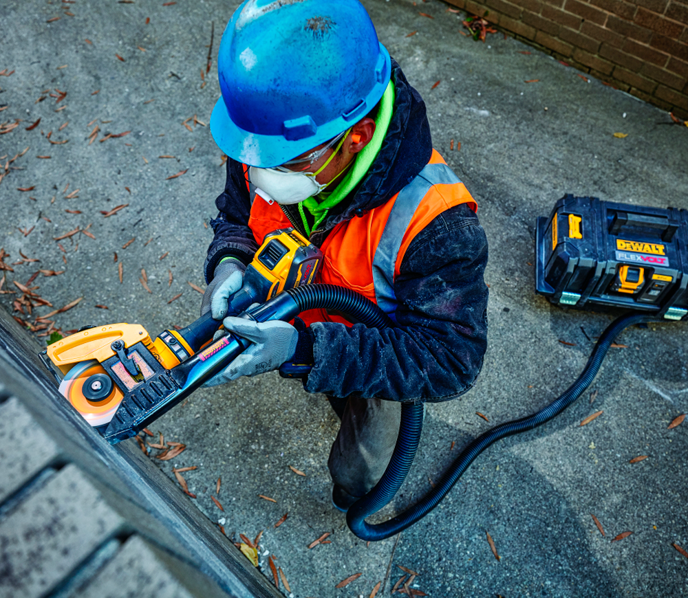 Угловая шлифмашина аккумуляторная (без аккумуляторов) DEWALT DCG418N-XJ 125мм 54В photo 3