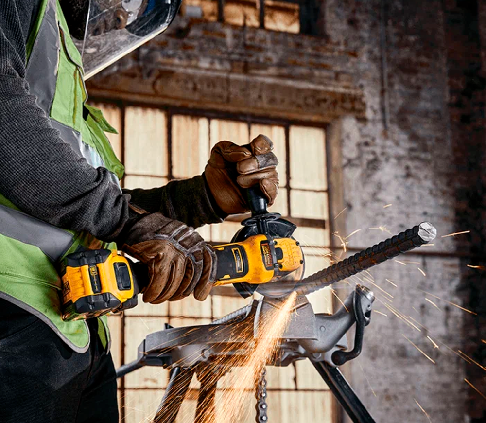Угловая шлифмашина аккумуляторная (без аккумуляторов) DEWALT DCG416VSN 125мм 18-54В photo 3