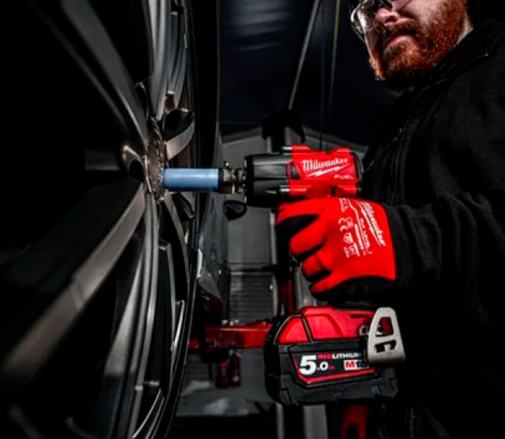 Гайковерт аккумуляторный (без АКБ) MILWAUKEE M18 FMTIW2F12-0X 881Нм photo 4
