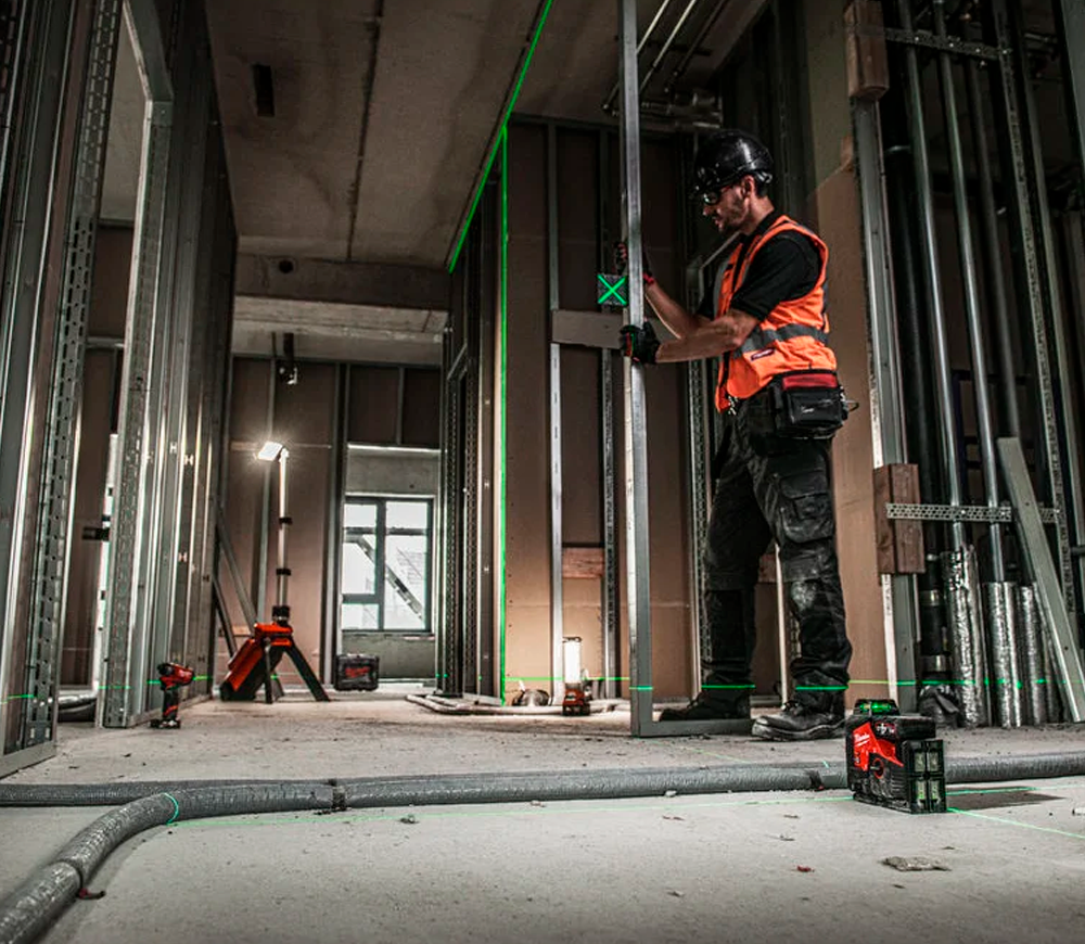 Лазерный уровень MILWAUKEE M12 3PL-401C 3луча 38m photo 7