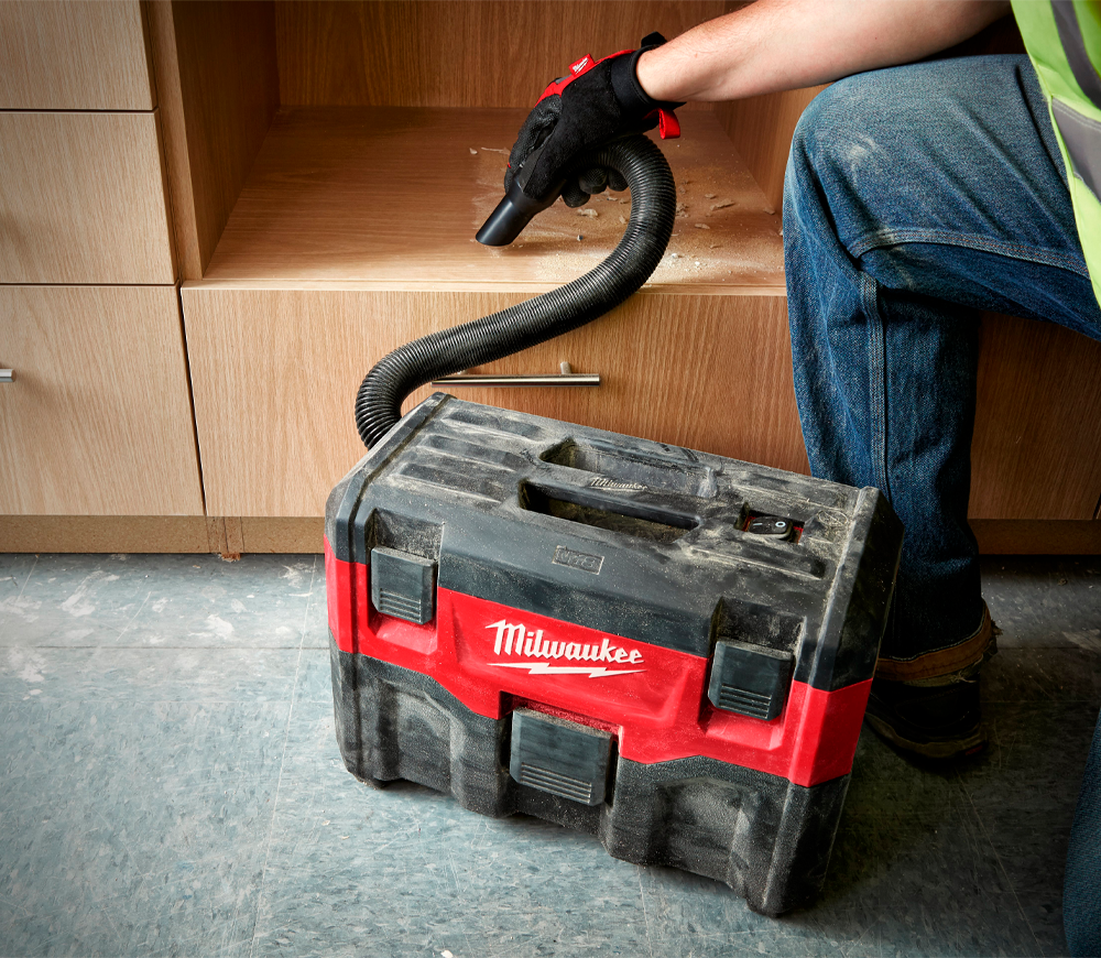 Пылесос промышленный аккумуляторный (без АКБ) MILWAUKEE M18 VC2-0 80мбар 7.5л photo 4