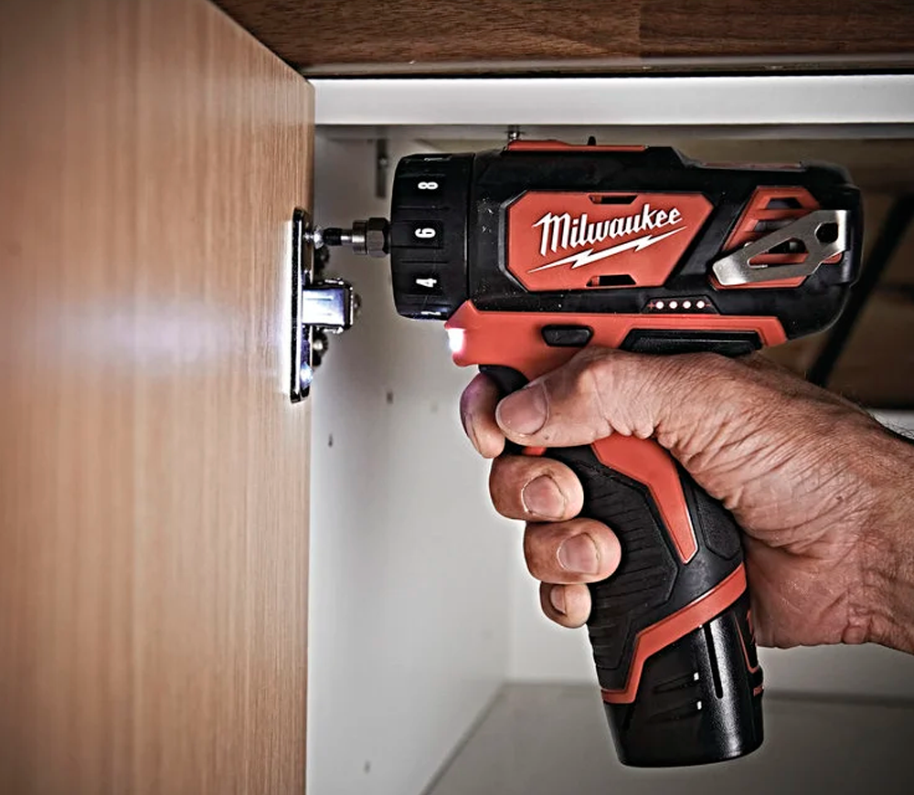 Mașină de înșurubat cu acumulator MILWAUKEE M12 BDDXKIT-202C 12V 2Ah photo 5