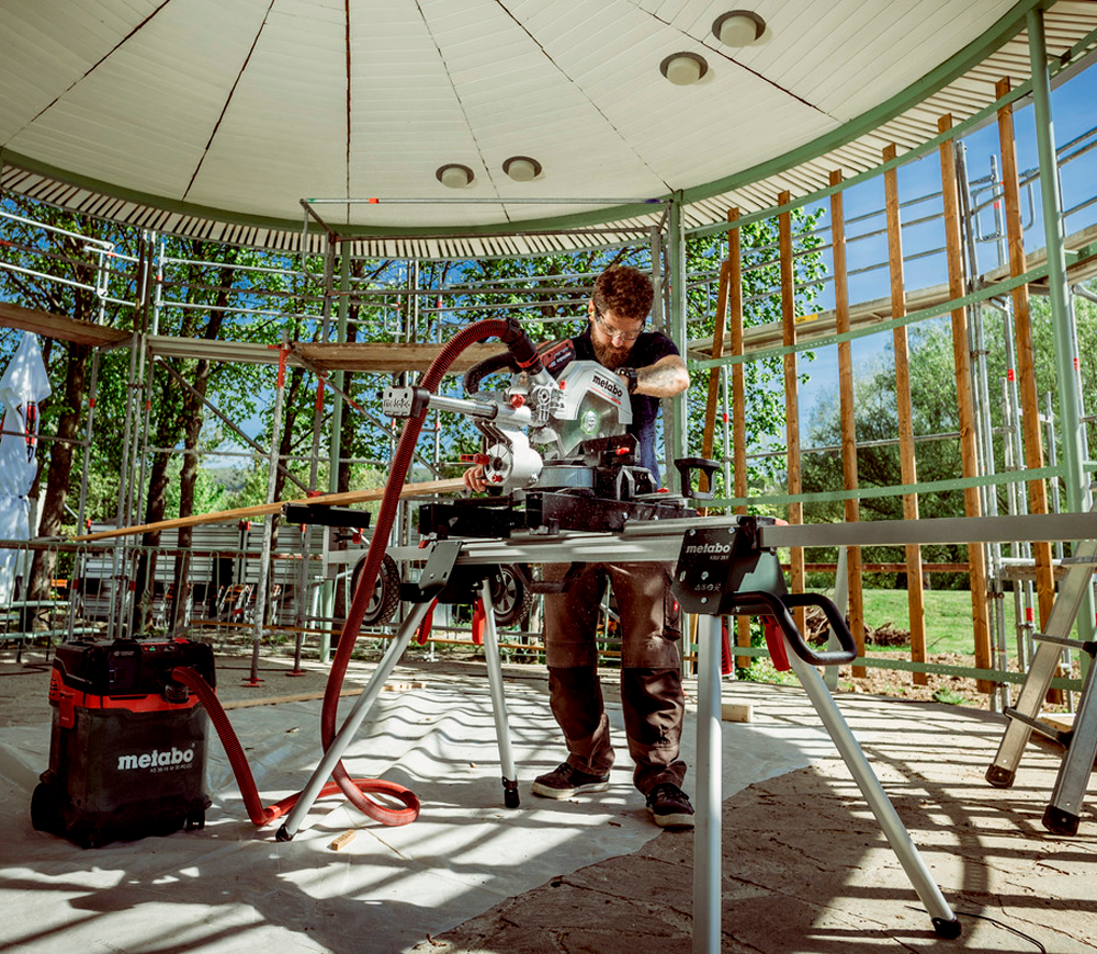 Торцовочная пила аккумуляторная METABO KGS 18 LTX BL 254 18В 4Ач 254мм photo 3