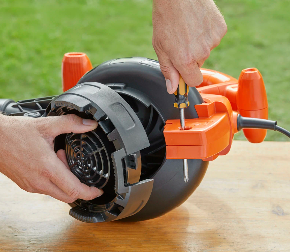 Воздуходувка электрическая BLACK&DECKER BEBLV260 2600вт 11700л/мин photo 3