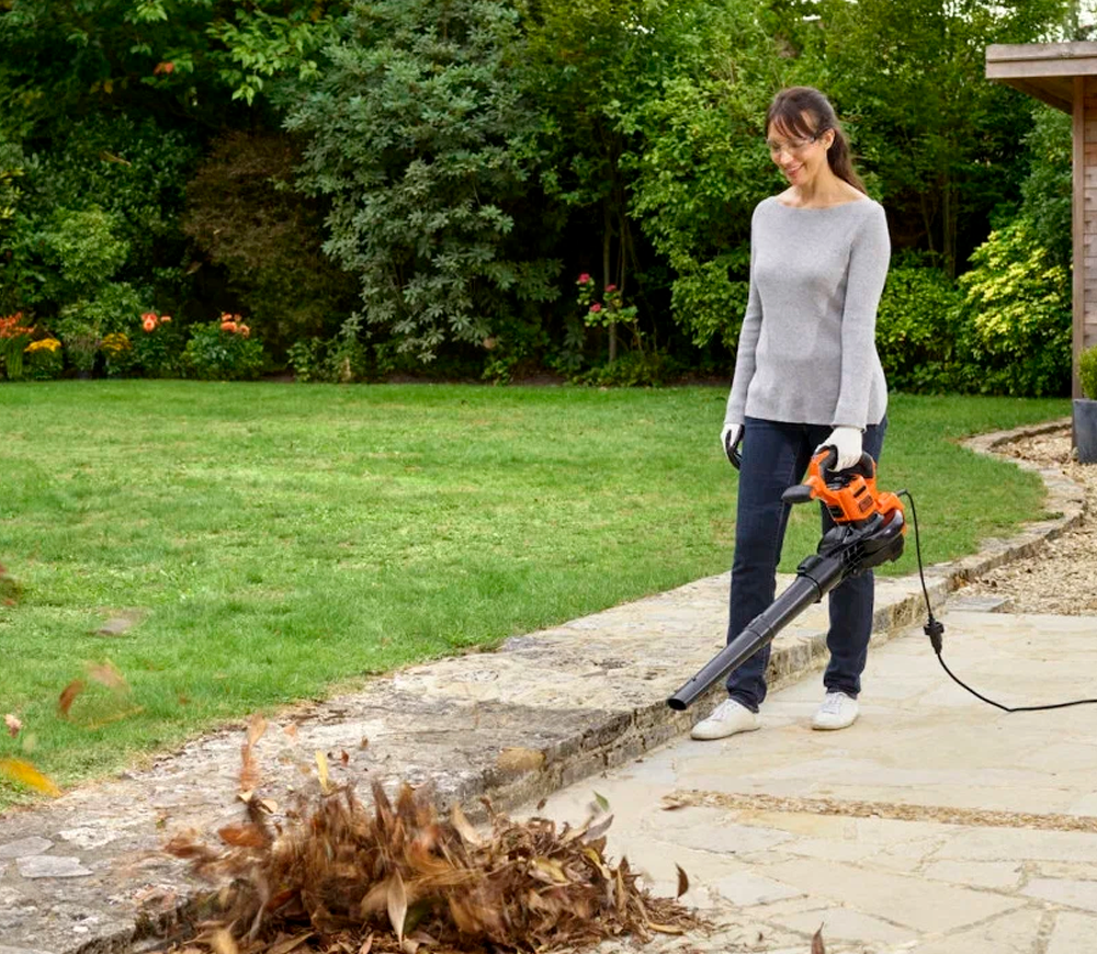 Воздуходувка электрическая BLACK&DECKER BEBLV300-QS 3000вт 15000л/мин photo 2