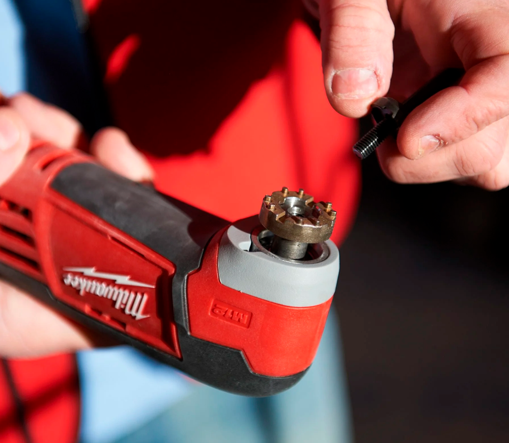 Set de instrumente cu acumulator MILWAUKEE M12BPP2D-402B 12V 4Ah photo 3