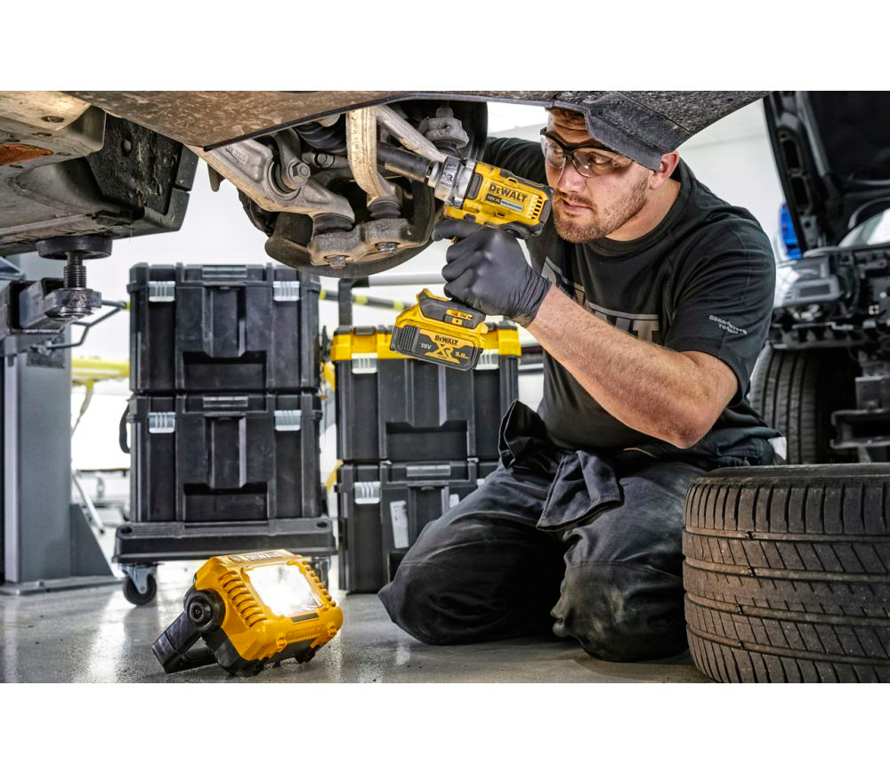 Lanternă construcții cu acumulator (fără bat) DEWALT DCL077-XJ 2000lm 18V photo 4