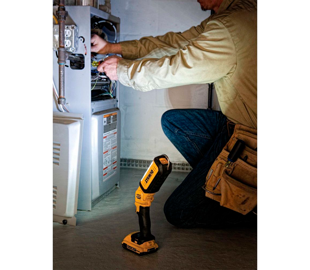 Lanternă construcții cu acumulator (fără bat) DEWALT DCL050-XJ 250/500lm 18V photo 2