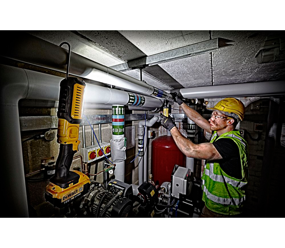 Lanternă construcții cu acumulator (fără bat) DEWALT DCL050-XJ 250/500lm 18V photo 3