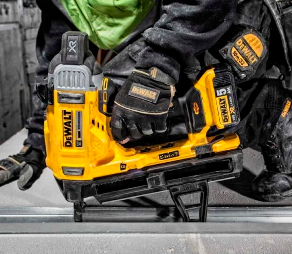 Нейлер аккумуляторный (без АКБ) DEWALT DCN890N 120уд/мин 18В photo 1