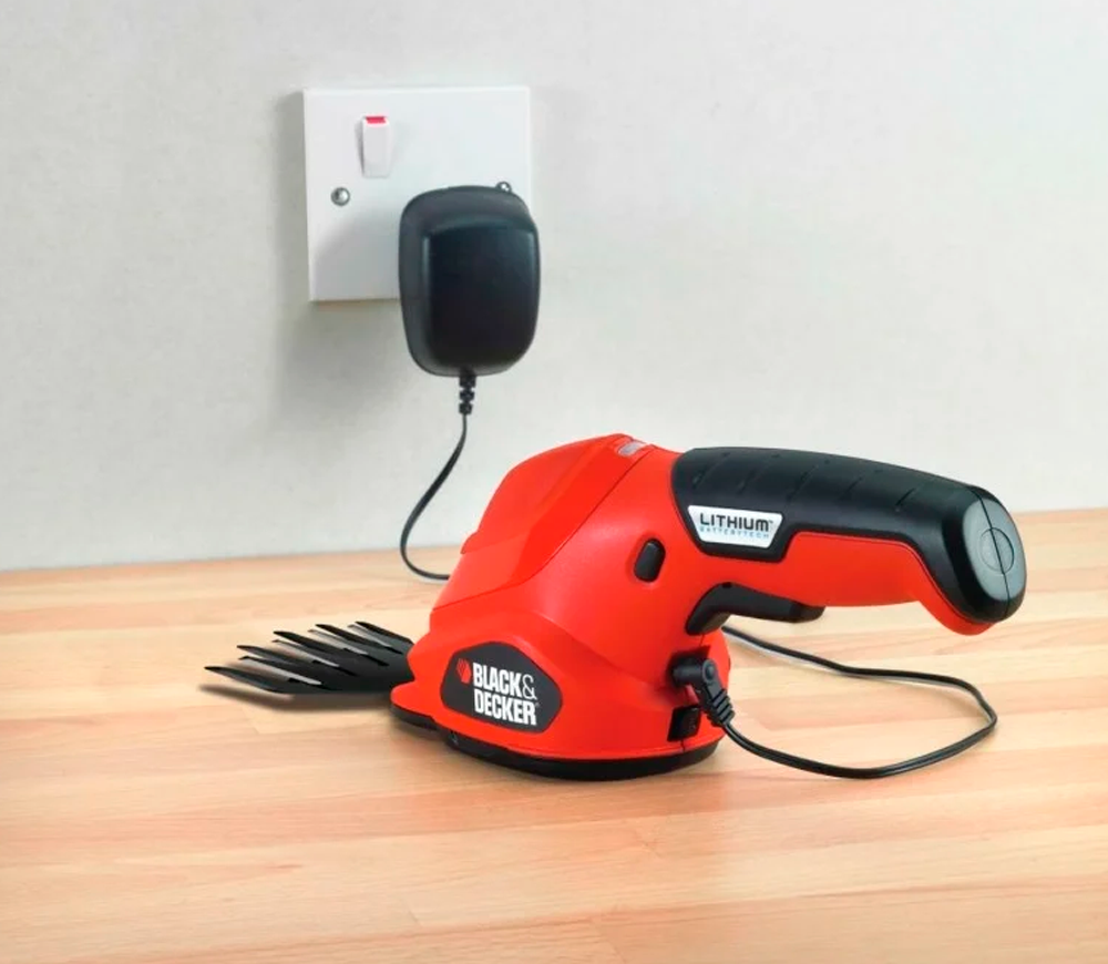 Кусторез-ножницы аккумуляторные BLACK&DECKER GSL200-QW 100мм 3.6В 1.1Ач photo 0