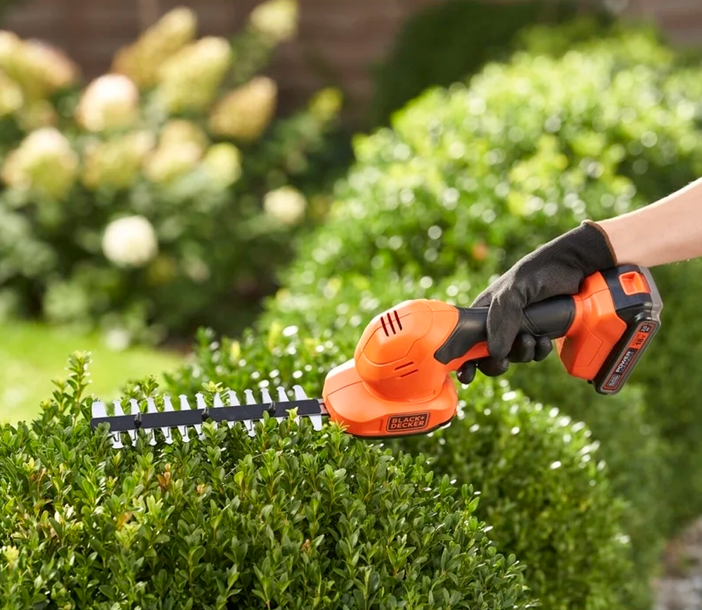 Кусторез аккумуляторный BLACK&DECKER BCSS18D1 200мм 18В 2Ач photo 3