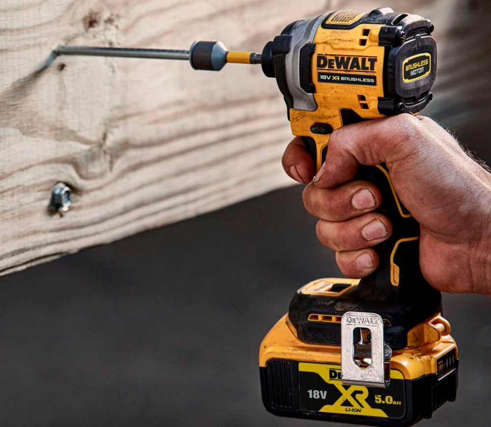 Набор аккумуляторных инструментов DEWALT DCK2051H2T-QW 18В 5Ач photo 5