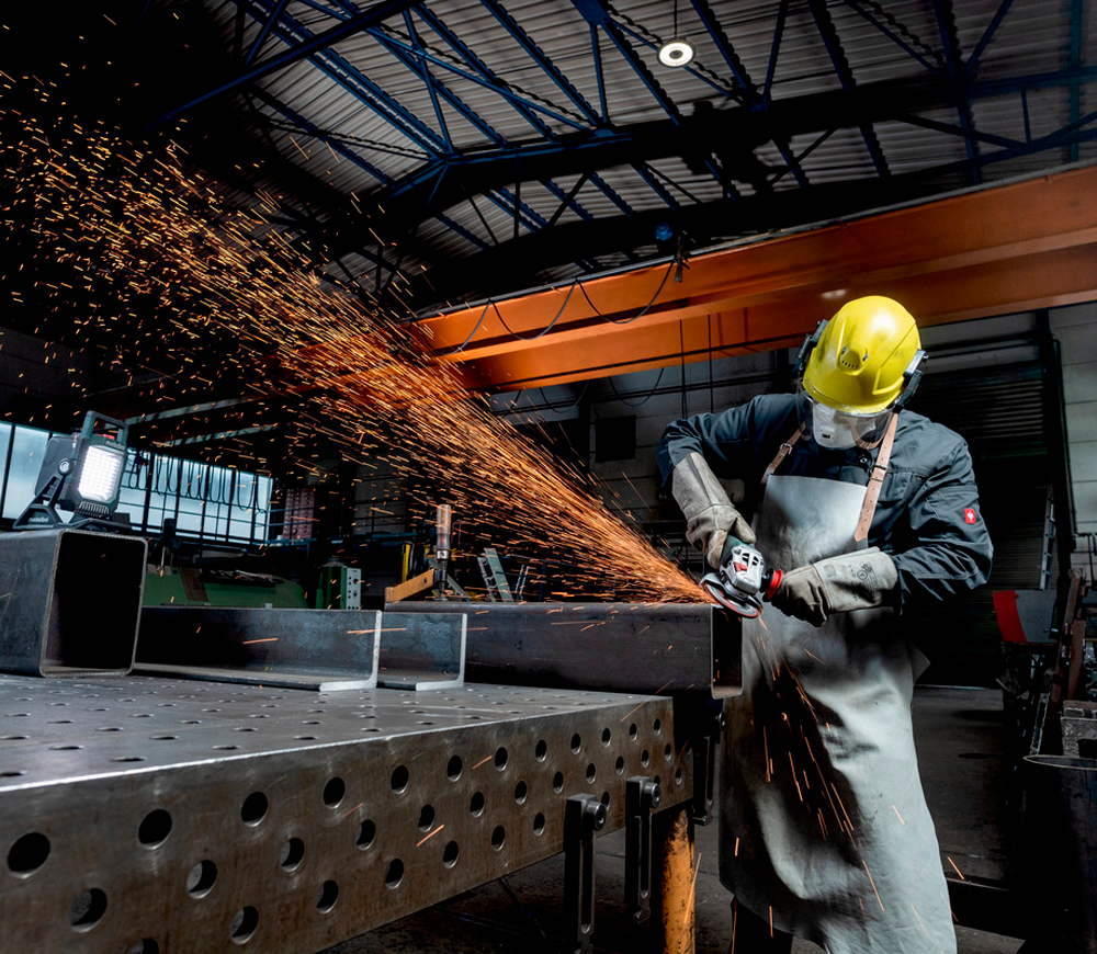 Фонарь строительный аккумуляторный (без АКБ) METABO BSA 18 LED 4000 4000лм 18В photo 2