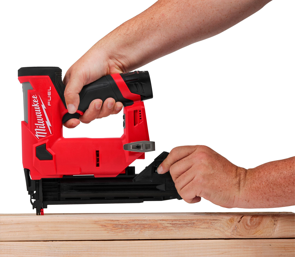 Степлер аккумуляторный MILWAUKEE M12 FCN18GS-202X 120уд/мин 12В 2Ач photo 7