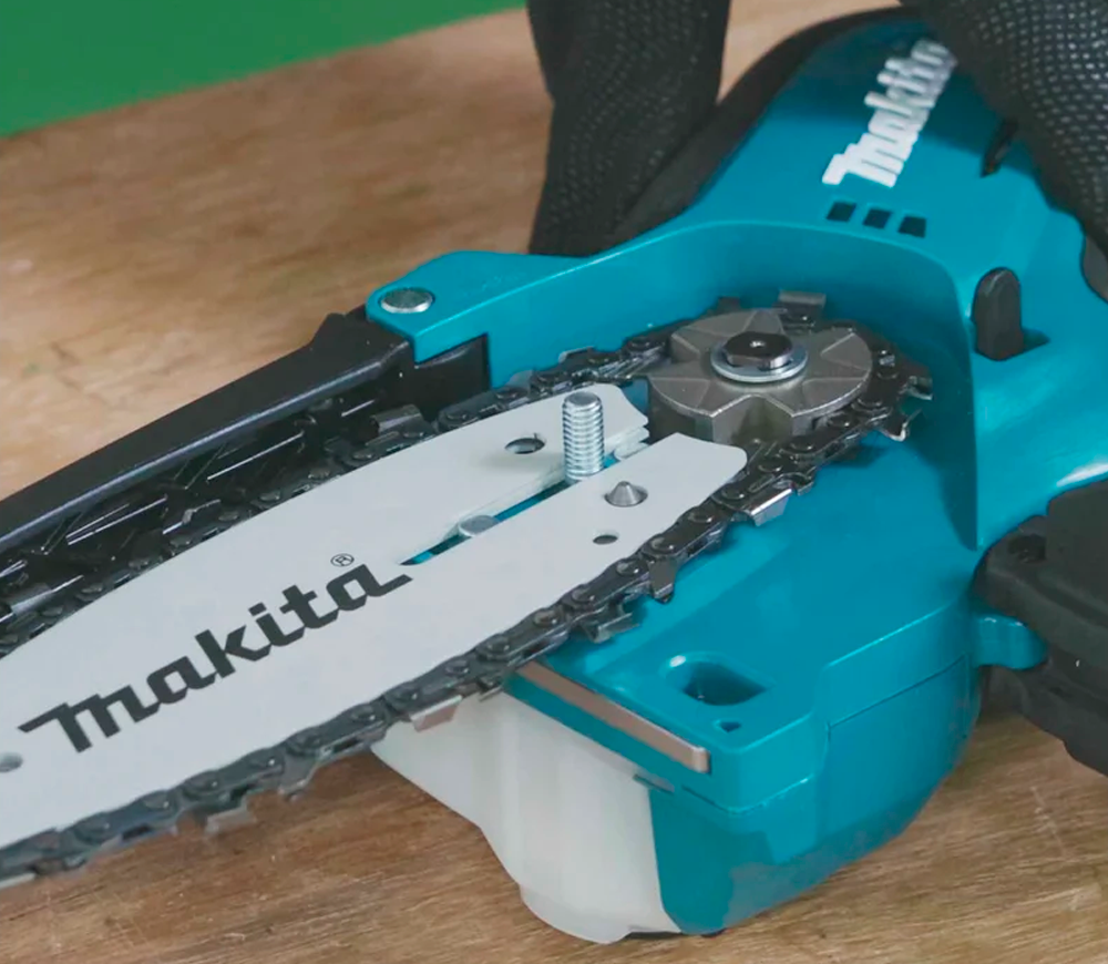 Цепная пила аккумуляторная MAKITA UC100DWA 100мм 12В 2Ач photo 4