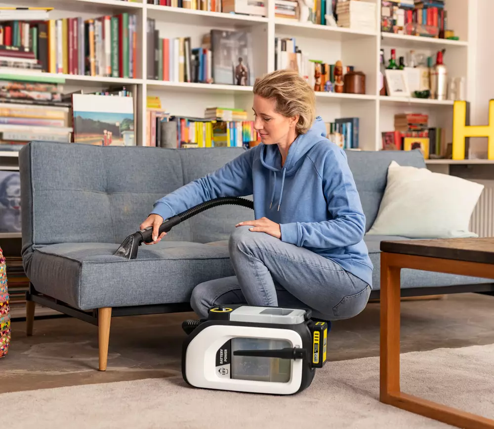 Aspirator cu acumulator сu curățare umedă (fără bat) 18V 184W 4.6L KARCHER SE 3-18 Compact Home Battery photo 3