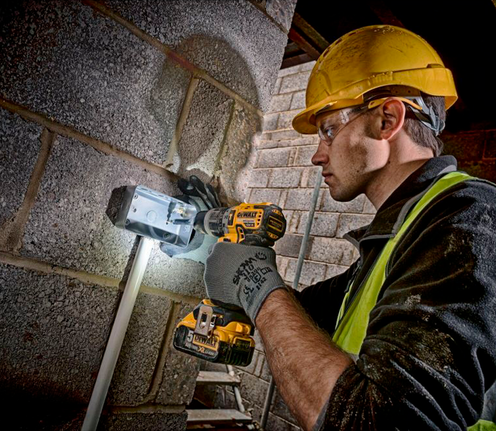 Шуруповёрт аккумуляторный ударный DEWALT DCD796E1T-XJ 18В 1.7Ач photo 6