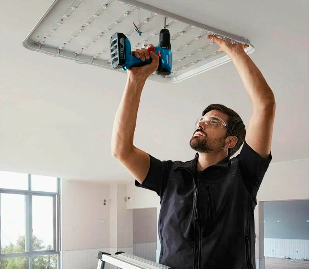 Mașină de înșurubat cu percuție cu acum. BOSCH GSB 185-LI 18V 2Ah photo 1
